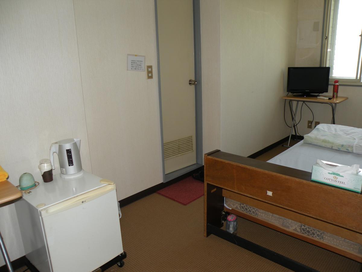 Business Hotel Minshuku Minato Токусіма Екстер'єр фото